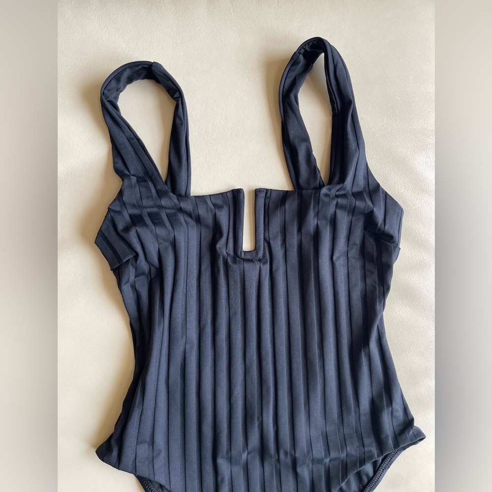 Vitamin A Ursula U-Wire Rib One-Piece Swimsuit in Black Superib; Size: Small - Picture 8 of 12
